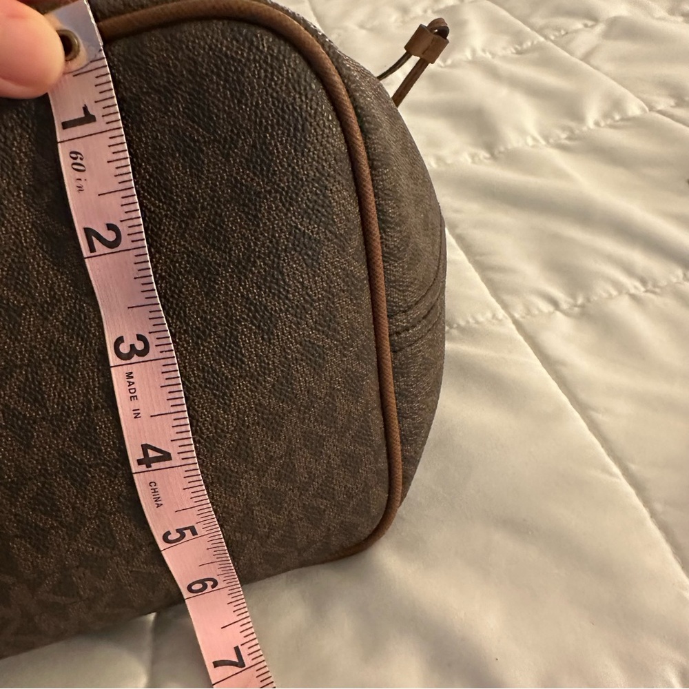 Michael Kors Signature Large Tote Brown Monogram MK Shoulder Bag Purse - Picture 5 of 10